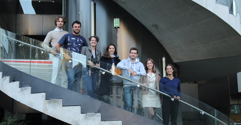  L'équipe d'étudiants et détudiantes de la COP 27 . De gauche à droite : Thibaud Schlesinger, Rémy Giacobbo, Zoé Brioude, Alice Munoz-Guipouy, Adrien Fauste-Gay, Elsa Bouly et Naama Drahy