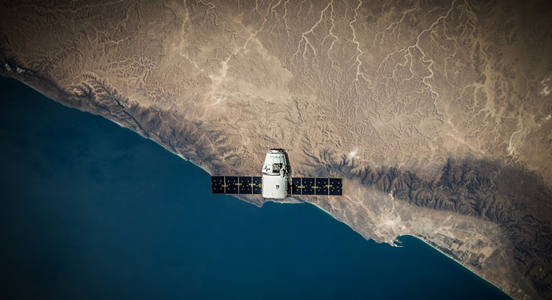 Satellite espace