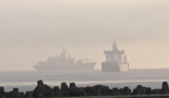 Les deux navires de recherche de la campagne WHIRLS